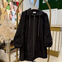 TAŞLI VE NAKIŞ DETAYLI KAPÜŞONLU KAP SİYAH