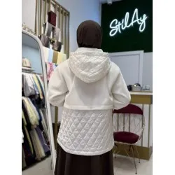 KAPİTONE DETAYLI ANGORA MONT BEYAZ